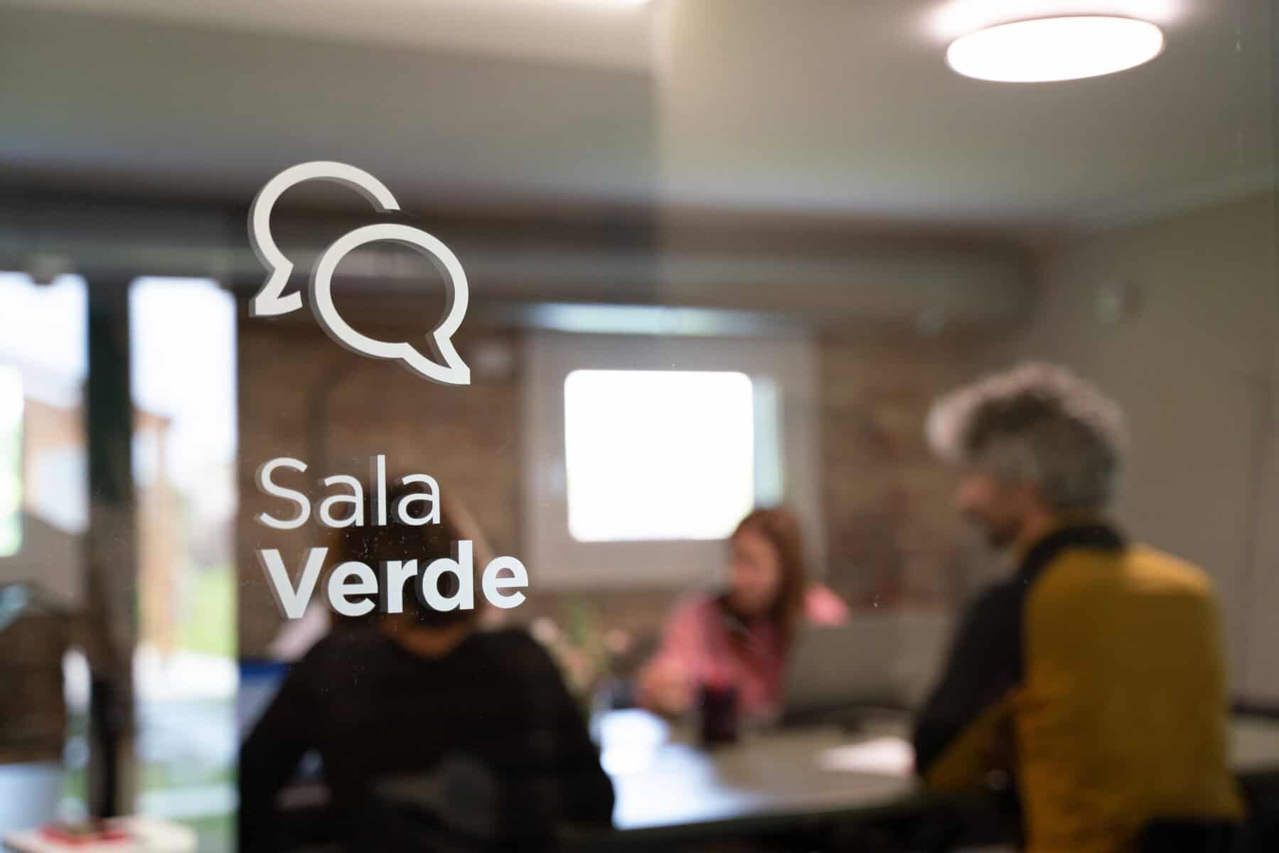 Chi siamo 2 Riunione membri De Materia Gloria Natali